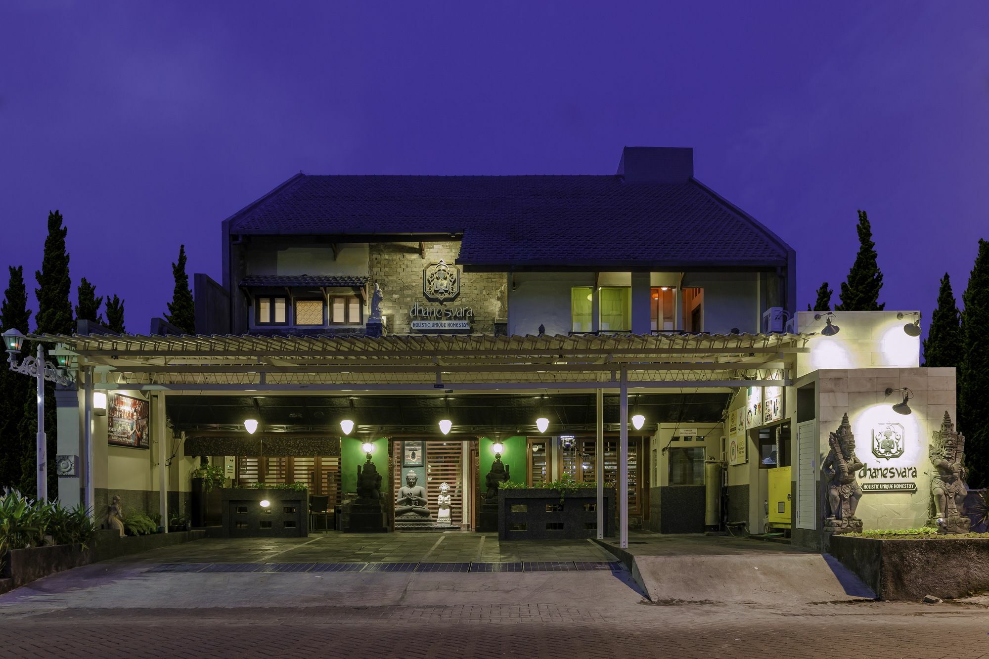 Dhanesvara Holistic Unique Homestay Wonotjolo Eksteriør billede